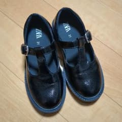 ak1125さまZARA Tストラップシューズ 19.5 卒園式 セレモニーのサムネイル