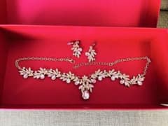 キ*ィ様 ブライダルネックレス　ピアス　ゴールド　アクセサリーのサムネイル