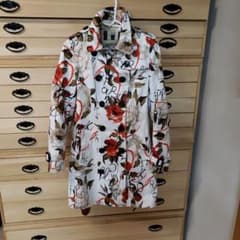 BUHOPERRY フラワープリント トレンチコートのサムネイル