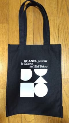 CHANEL la Galerie du 19M Tokyo トートバッグのサムネイル