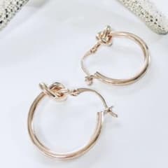 【お値下げ中 再販】 design knot pierceのサムネイル