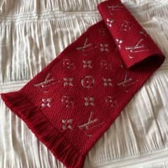 ルイヴィトン エシャルプロゴマニア マフラー シャイン ルビー レッド