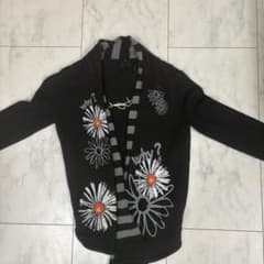 Desigual デシグアル 花柄刺繍 カーディガンのサムネイル