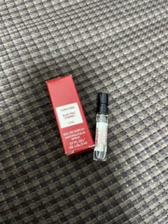 TOMFORD electric cherry 2mlのサムネイル