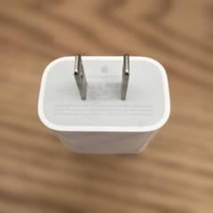 Apple 20W USB-C充電器のサムネイル