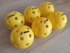 ピックルボール X-ACE 6個セット 屋内用ボール 26ホール - メルカリ