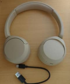 【美品】Sony WH-CH520 ワイヤレスヘッドホン ベージュのサムネイル