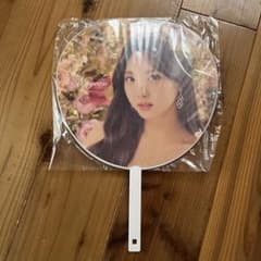 TWICE ナヨン　うちわのサムネイル