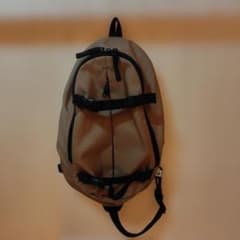 ボディバッグ ベージュ ワンショルダー