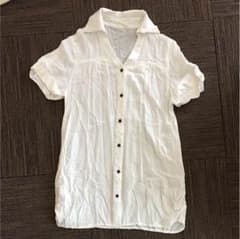 たなさんさん専用　白 ロング丈 シャツのサムネイル