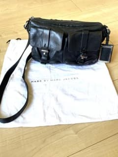 MARCBYMARCJACOBS 牛革100% ショルダーバッグ　黒　ブラックのサムネイル