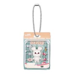 DAVELLY ホワイトマスコットフィギュアのサムネイル