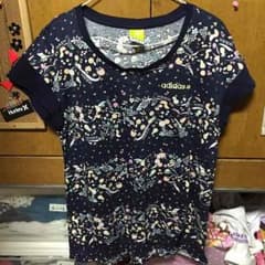 Tシャツ adidasのサムネイル