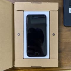 iPhone SE (第3世代) ミッドナイト 128 GB SIMフリーのサムネイル