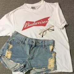 ショートパンツ Tシャツ 伊達メガネのサムネイル