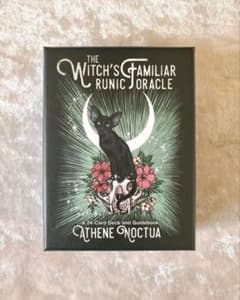 【正規品】The Witch's Familiar Runic Oracle