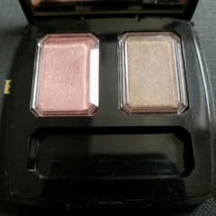 CHANEL アイシャドウのサムネイル
