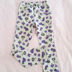 美品★エフオー　花柄パンツ　140のサムネイル