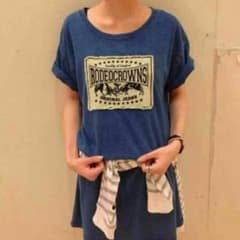 RODEO CROWNS  モゾ限定 ビッグパッチTシャツワンピースのサムネイル