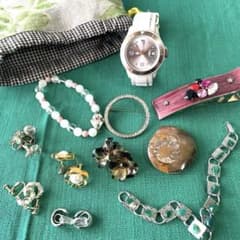 ジュエリーセットと腕時計