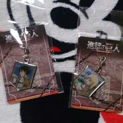 進撃の巨人    メタルチャームのサムネイル