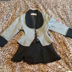 女の子スーツのサムネイル