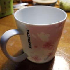 スターバックスのマグカップのサムネイル