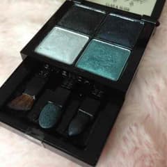 あみアミ様☆GIVENCHY アイシャドウのサムネイル