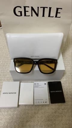 GENTLE MONSTER ブラック サングラス DEARのサムネイル