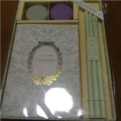 新品 未使用 LADUREE 文房具セット ギフトのサムネイル