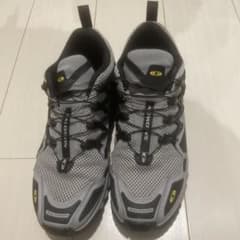 の*け様 SALOMON スニーカー グレー ブラックのサムネイル