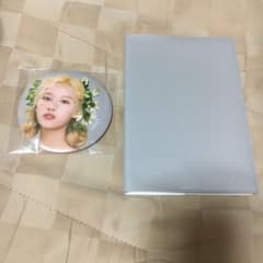 なな様専用　TWICE シーグリ2020 缶バッジ　サナ+手帳のサムネイル