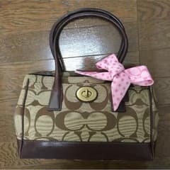 【チョコタビー様専用】Coach コーチハンドバック リボン付きのサムネイル