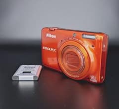 Nikon COOLPIX S6500 オレンジ 【ジャンク】 - メルカリ
