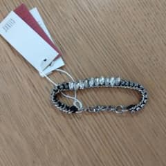 新品未使用　CITRUS キラキラ光る シルバーとブラックのブレスレット