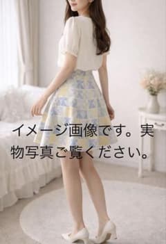miu miu 猫柄 フレアスカート Sサイズ イタリア製 ミュウミュウ - メルカリ