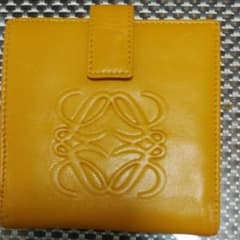 ロエベ レザー アナグラム 二つ折り財布 イエロー D339のサムネイル