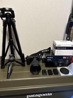 ソニーa6400 ミラーレス　SIGMA16mmF1.4　美品カメラ　セットのサムネイル