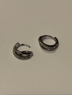 ダブルライン フープピアス シルバーカラーのサムネイル