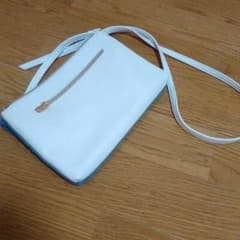 新トレンド！ホワイト&ジーンズショルダーバックのサムネイル