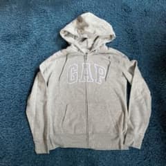 値下げ！GAP パーカー　レディースのサムネイル