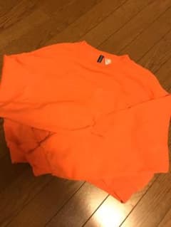 H&M ショート丈スウェット　トップスのサムネイル