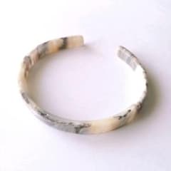 《樹脂製》バングル(着用画像あり)のサムネイル