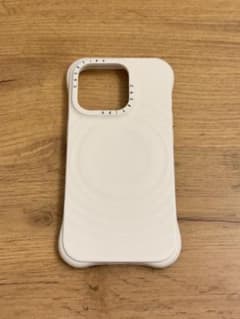 CASETiFY ケースティファイ ウェーブシリコンケース ホワイト 15proのサムネイル