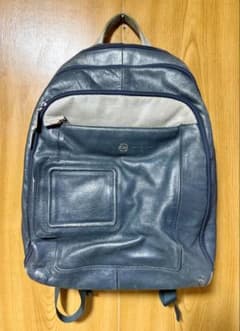 【高級本革】PIQUADRO（ピクアドロ）レザー ビジネスリュックのサムネイル