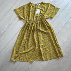 花柄ワンピースのサムネイル