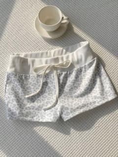 SHEIN ヒョウ柄 ショートパンツのサムネイル