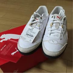 値下げ！サッカーシューズ 22.5cm【新品】のサムネイル