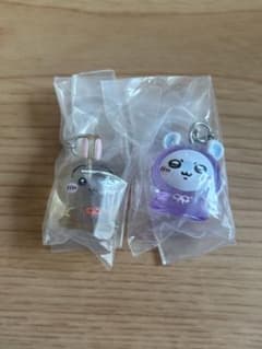 ちいかわめじるしアクセサリー うさぎ モモンガのサムネイル