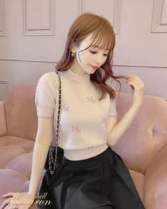 ミシェルマカロン MMモノグラムニットトップス アイボリーのサムネイル